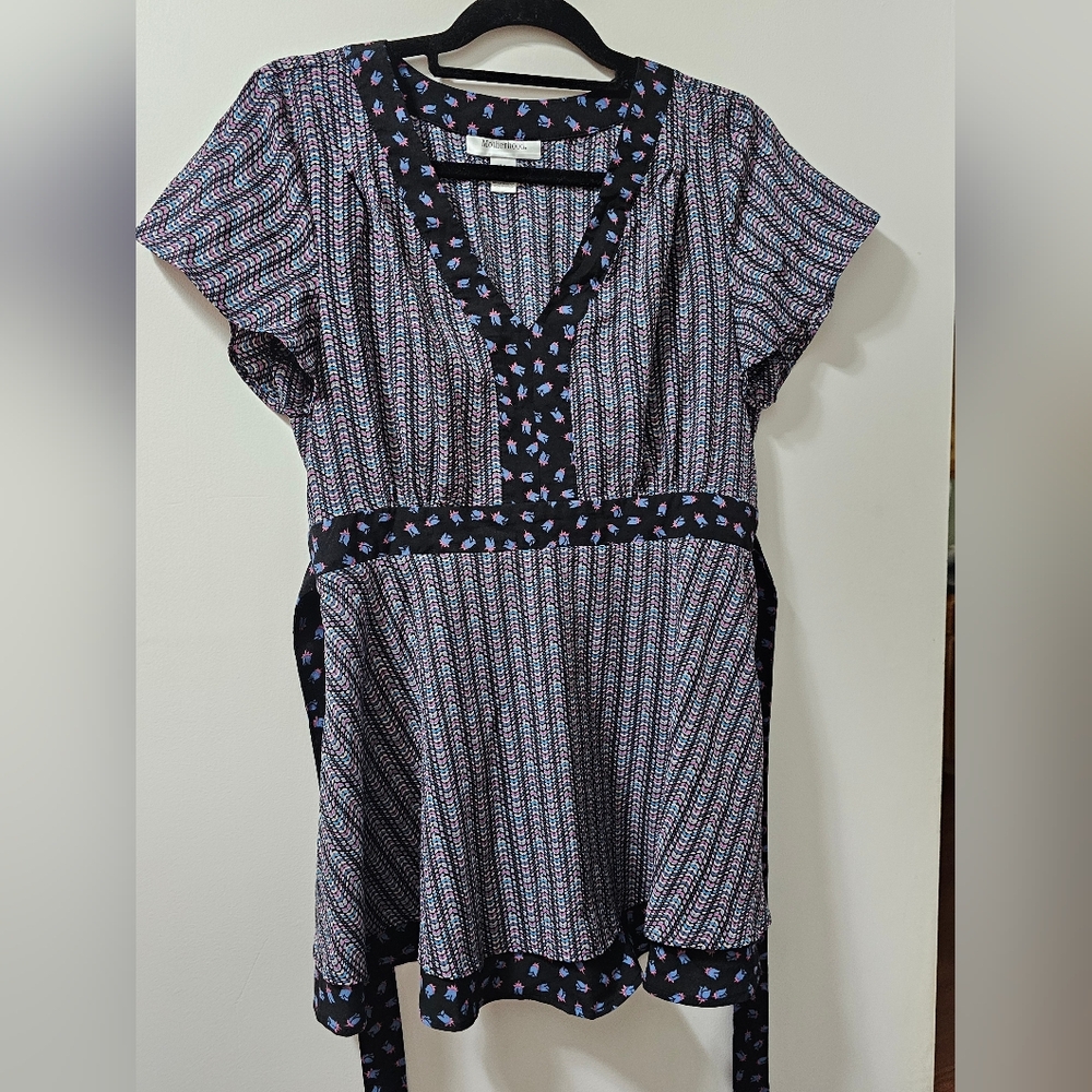 Motherhood Maternity Cap Short  Sleeve Floral Blouse Ties at the Waist. Size M
